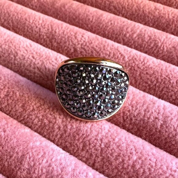 Park Lane Jewelry "Spade" Ring Size 6 1/4 With Hematite Pave Crystals Gold-Tone - Picture 8 of 9